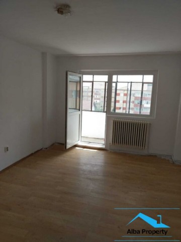 apartament-2-camere-decomandat-zona-cetate-pivnita