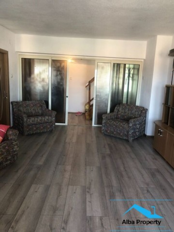 apartament-cu-scara-interioara-zona-centru-1