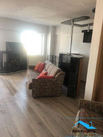 apartament-cu-scara-interioara-zona-centru-2