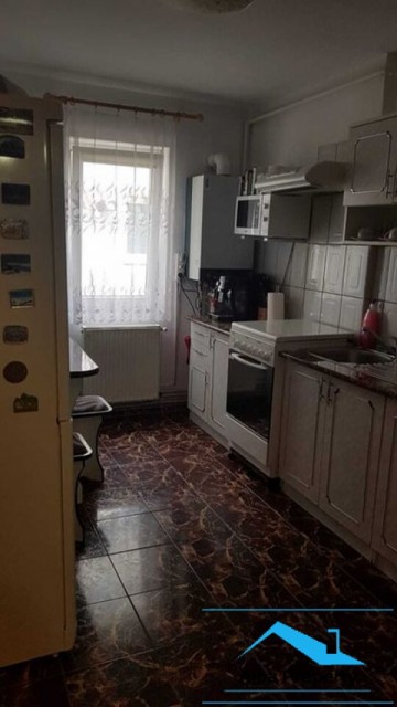 apartament-3-camere-decomandat-zona-centru-2