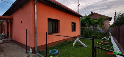 casa-singur-in-curte-cu-teren-730-mp-timisoara-zona-ronat