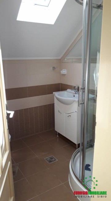 apartament-la-casa-cu-curte-de-inchiriat-in-sibiu-zona-terezian-9