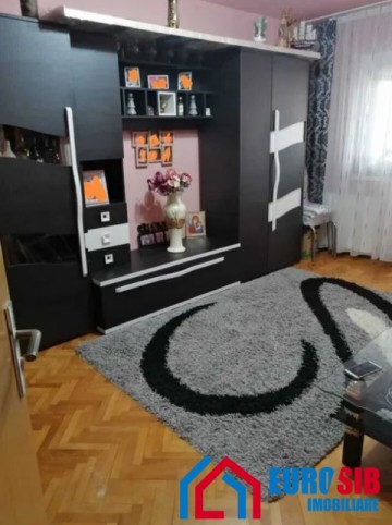 apartament-2-camere-decomandat-zona-valea-aurie-1