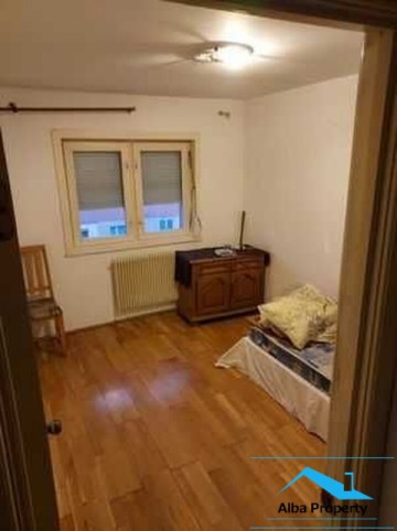 apartament-3-camere-decomandat-finisat-1