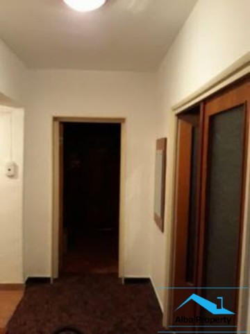 apartament-3-camere-decomandat-zona-centru-1