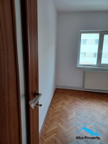 apartament-2-camere-decomandat-etaj-02-2