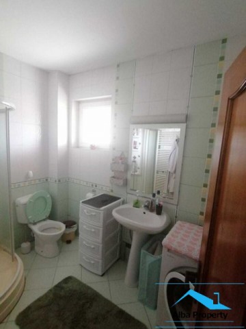 apartament-cu-scara-interioara-zona-centru-1