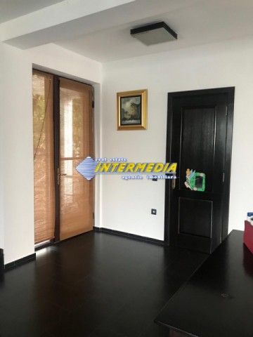 casa-dpe-de-inchiriat-in-alba-iulia-zona-cetate-350-mp-si-teren-600-mp-20