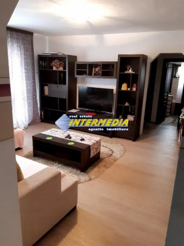 apartament-3-camere-finisat-de-vanzare-in-cetate-etaj-3-2