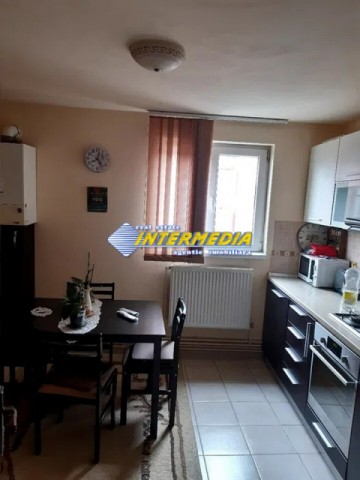 apartament-3-camere-finisat-de-vanzare-in-cetate-etaj-3-3