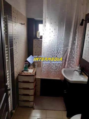 apartament-3-camere-finisat-de-vanzare-in-cetate-etaj-3-4