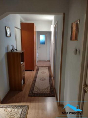 apartament-4-camere-decomandat-zona-cetate-5