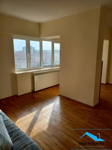 apartament-4-camere-cu-scara-interioara-finisat-centru-15