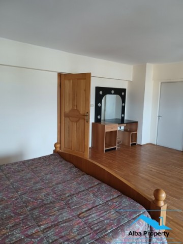 apartament-4-camere-cu-scara-interioara-finisat-centru-20