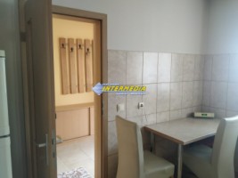 casa-cu-3-camere-de-inchiriat-in-alba-iulia-finisata-mobilata-zona-centru-7