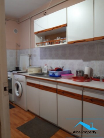 apartament-3-camere-decomandat-zona-cetate