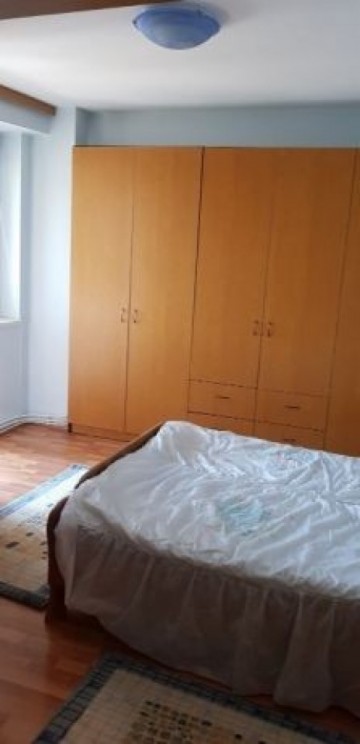 apartament-cu-3-camere-decomandat-central-boxa-3