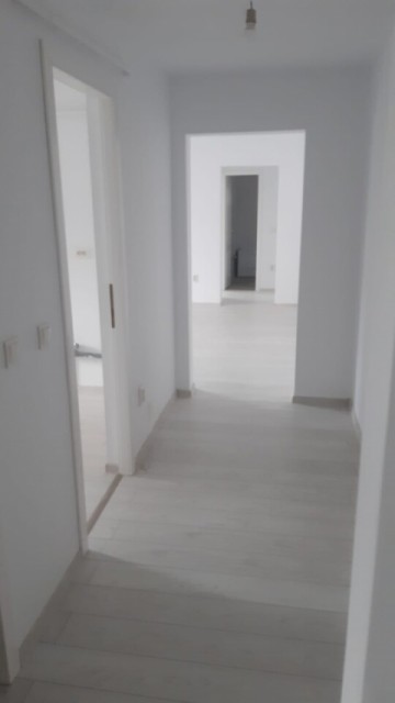 apartament-cu-3-camere-semidecomandat-zona-gen-avramescuscoala-14-1