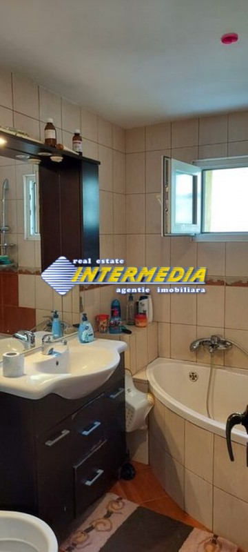 apartament-3-camere-decomandat-de-vanzare-sub-stadion-etaj-2-7