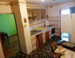 apartament-2-camere-decomandate-50-mp-de-vanzare-in-alba-iulia-zona-tolstoi-2