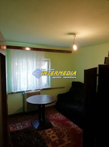 apartament-2-camere-decomandate-50-mp-de-vanzare-in-alba-iulia-zona-tolstoi-3