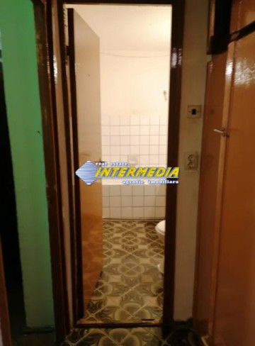 apartament-2-camere-decomandate-50-mp-de-vanzare-in-alba-iulia-zona-tolstoi-4