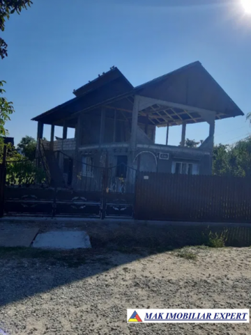 casa-3-camere-teren-1001-mp-stalpeni