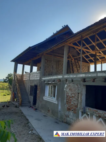 casa-3-camere-teren-1001-mp-stalpeni-1