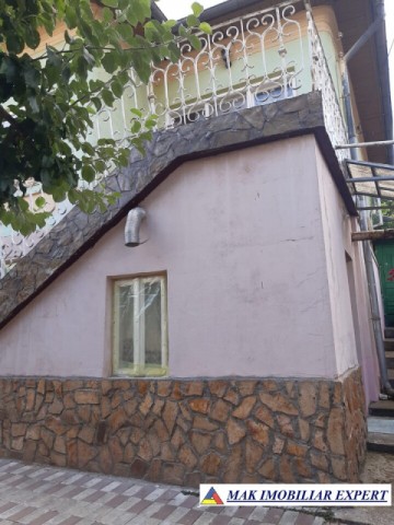 vila-cu-6-camere-si-teren-de-240-mp-de-vanzare-in-statiunea-turistica-calimanesti-valcea-ideala-pentru-locuinta-sau-afacere-turistica
