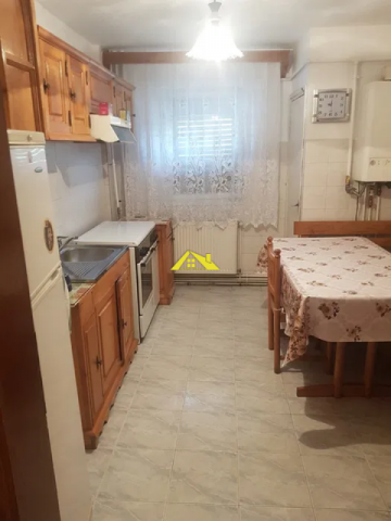 apartament-3-camere-decomandate-cetate-3