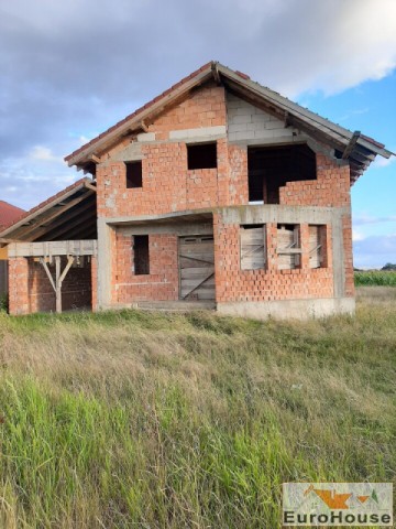 casa-la-rosu-de-vanzare-in-alba-iulia-micesti