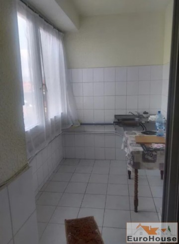 apartament-cu-4-camere-de-vanzare-in-alba-iulia-2