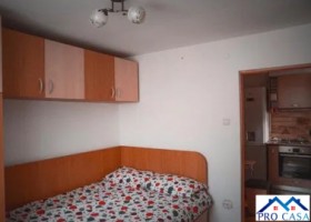 vand-apartament-2-camere-in-zona-cetate-bulevard-1