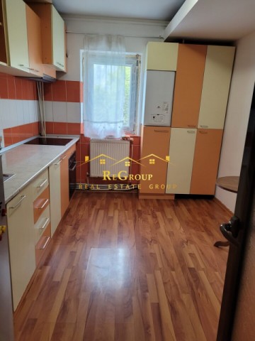 apartament-4-camere-decomandat-targu-cucu-2