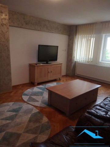 apartament-cu-scara-interioara-zona-centru