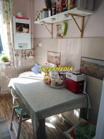 apartament-2-camere-renovat-si-mobilat-de-vanzare-cetate-piata-etaj-3-2