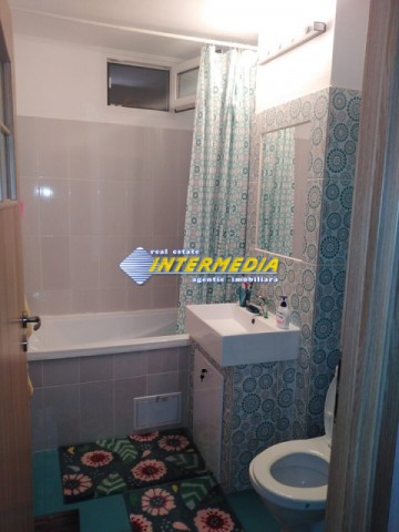 apartament-2-camere-renovat-si-mobilat-de-vanzare-cetate-piata-etaj-3-6