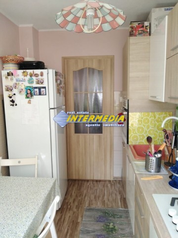 apartament-2-camere-renovat-si-mobilat-de-vanzare-cetate-piata-etaj-3-8