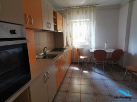 apartament-3-camere-decomandat-zona-cetate-2