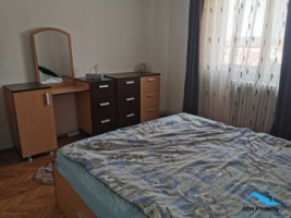 apartament-3-camere-decomandat-zona-cetate-4