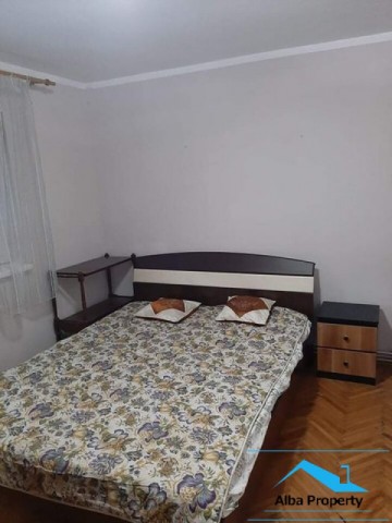 apartament-mobilat-zona-cetate-3