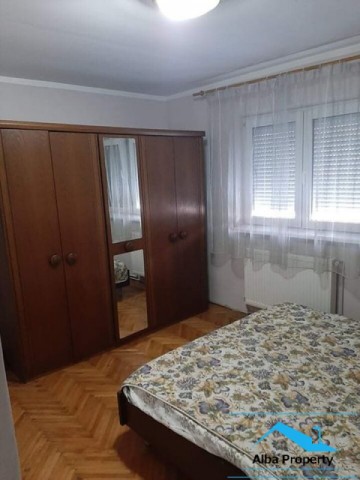 apartament-mobilat-zona-cetate-4