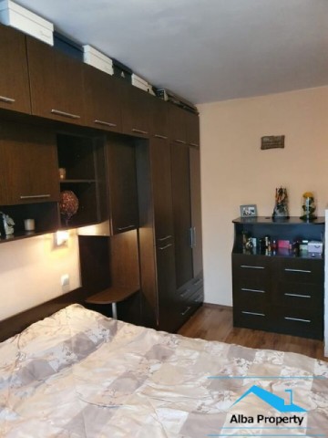 apartament-3-camere-decomandat-cetate