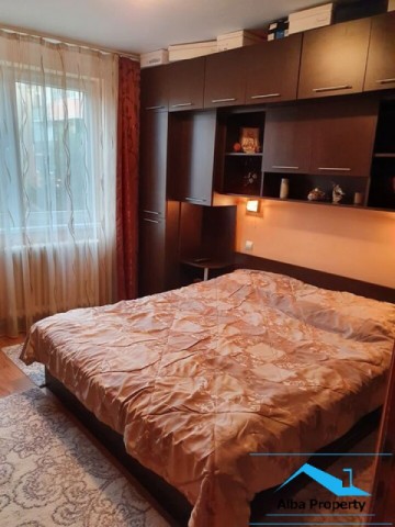 apartament-3-camere-decomandat-cetate-3