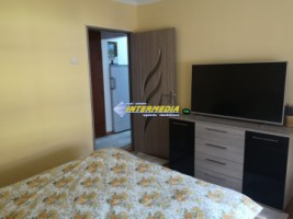 apartament-4-camere-decomandat-de-vanzare-cetate-zona-closca-6