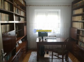 apartament-4-camere-decomandat-de-vanzare-cetate-zona-closca-7