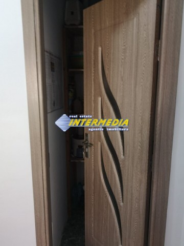 apartament-4-camere-decomandat-de-vanzare-cetate-zona-closca-14