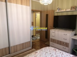 apartament-3-camere-decomandat-etaj-2-cetate-zona-closca-2