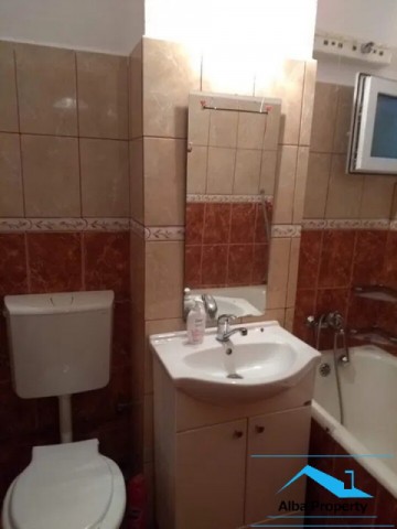 apartament-2-camere-decomandat-zona-cetate-3