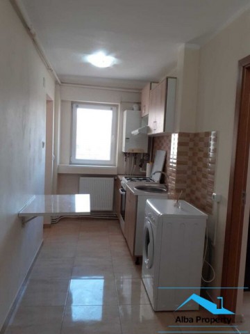 apartament-1-cam-ultracentral-zona-cetate-2